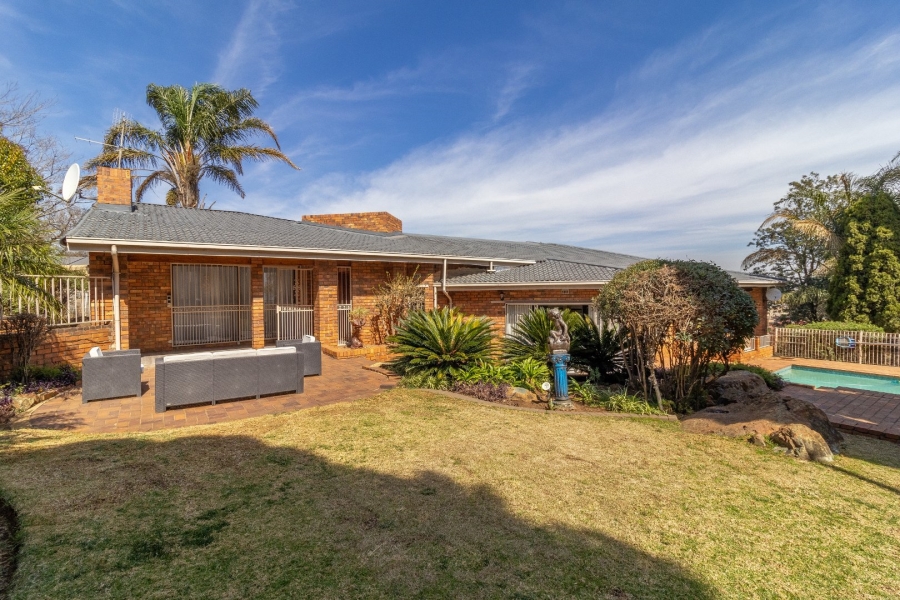 4 Bedroom Property for Sale in Bassonia Gauteng