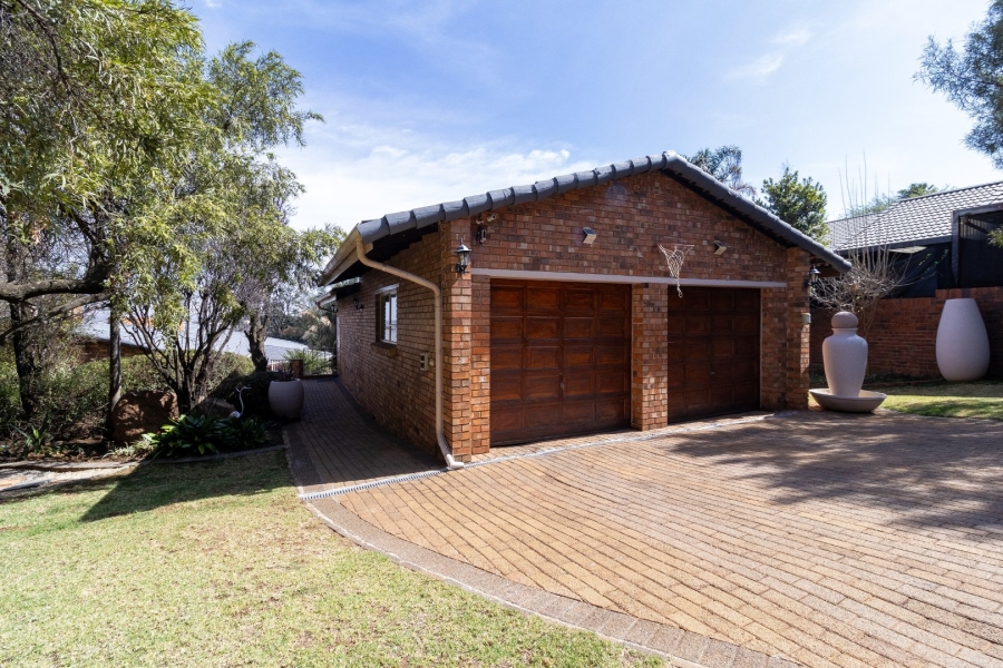4 Bedroom Property for Sale in Bassonia Gauteng