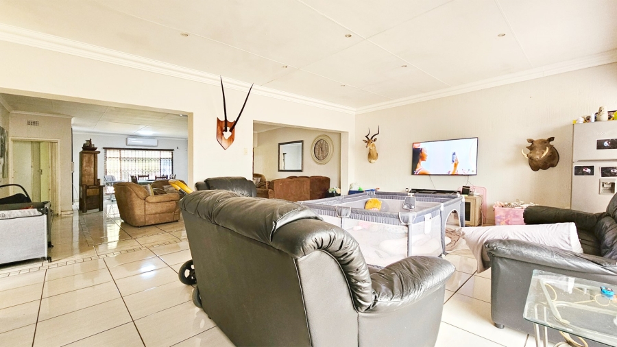 3 Bedroom Property for Sale in Three Rivers East Gauteng