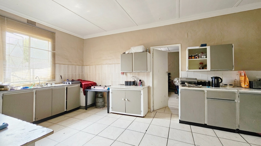 Commercial Property for Sale in Buyscelia Gauteng