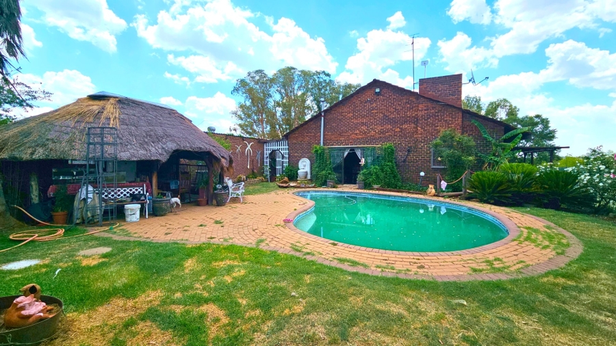 Commercial Property for Sale in Welverdiend AH Gauteng