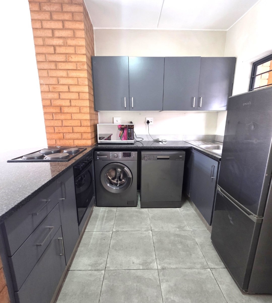 2 Bedroom Property for Sale in Vorna Valley Gauteng