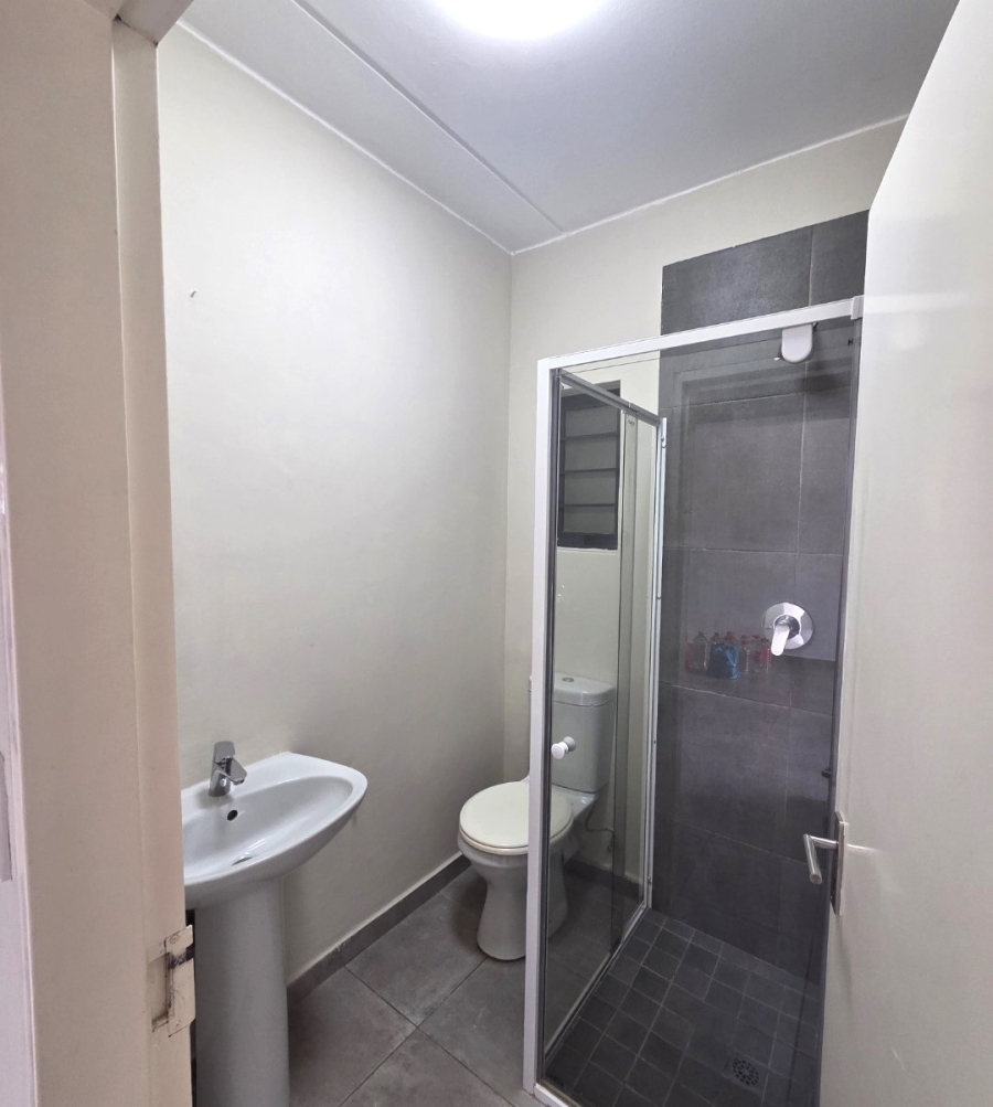 2 Bedroom Property for Sale in Vorna Valley Gauteng