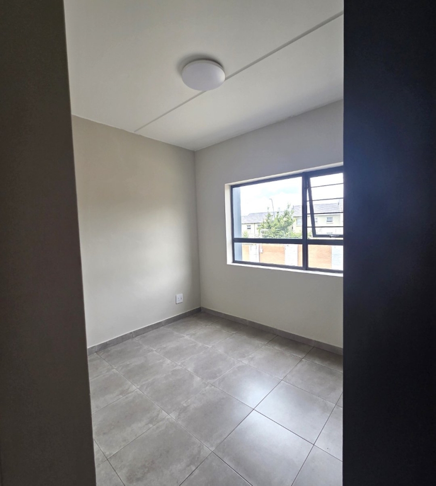2 Bedroom Property for Sale in Vorna Valley Gauteng