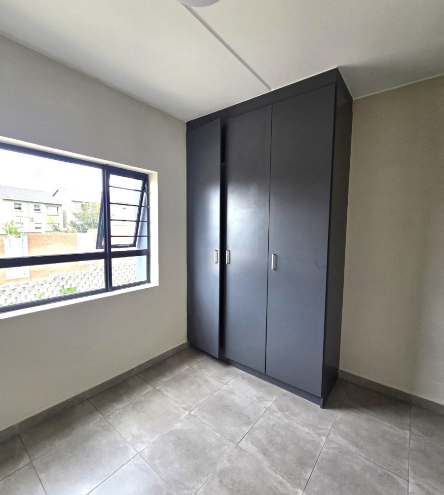 2 Bedroom Property for Sale in Vorna Valley Gauteng