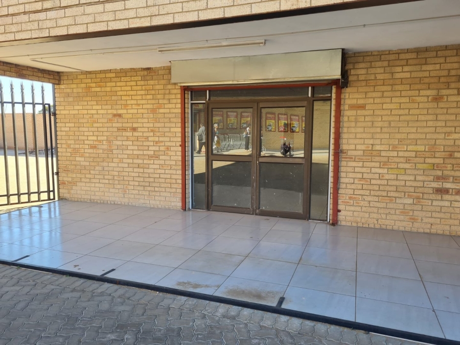 To Let Commercial Property for Rent in Lenasia Ext 10 Gauteng