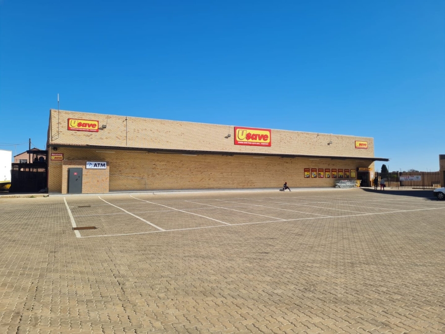 To Let Commercial Property for Rent in Lenasia Ext 10 Gauteng
