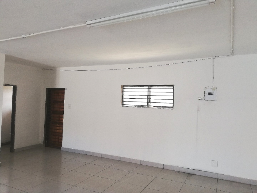 To Let Commercial Property for Rent in Lenasia Ext 10 Gauteng