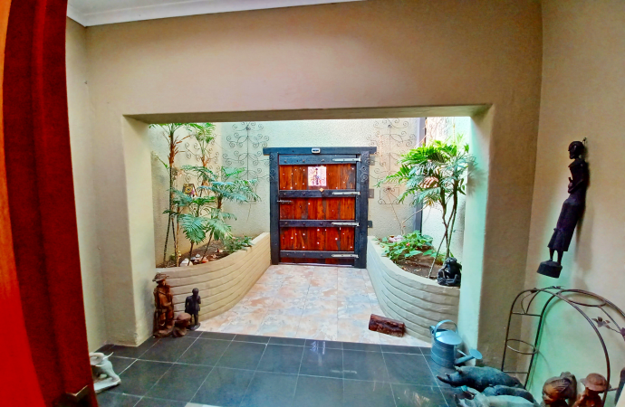 5 Bedroom Property for Sale in Vanderbijlpark SW 5 Gauteng