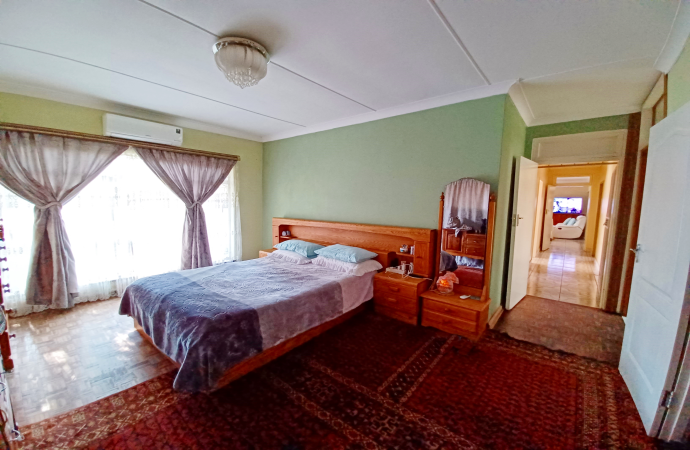 5 Bedroom Property for Sale in Vanderbijlpark SW 5 Gauteng