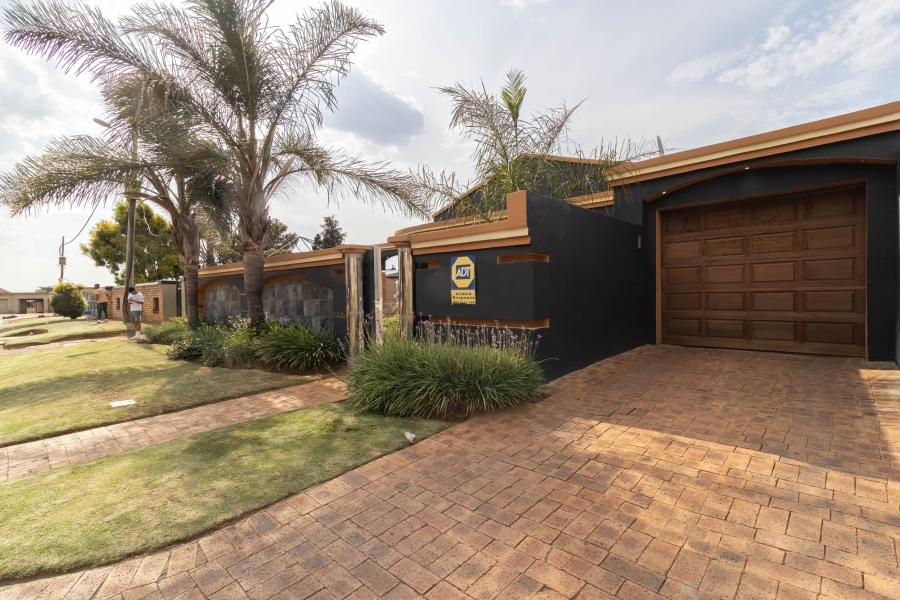 4 Bedroom Property for Sale in Eldorado Park Gauteng