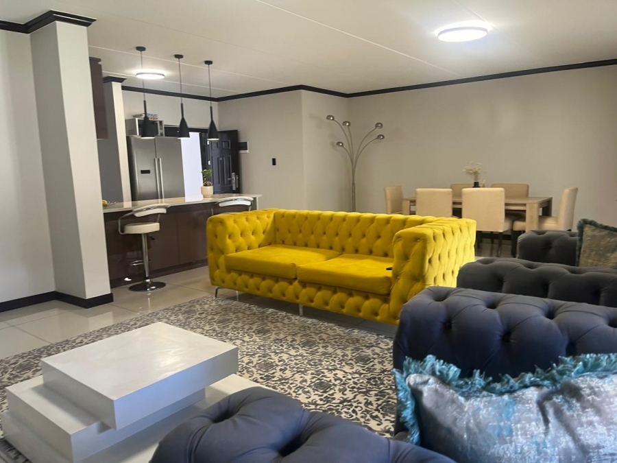 4 Bedroom Property for Sale in Carlswald Gauteng