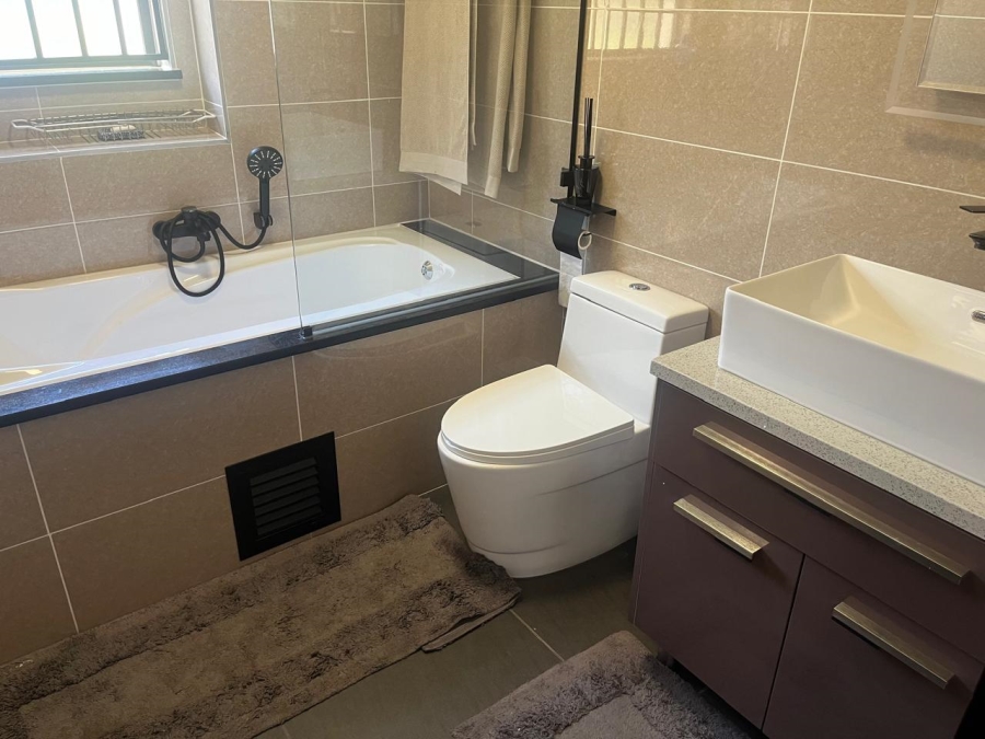 4 Bedroom Property for Sale in Carlswald Gauteng