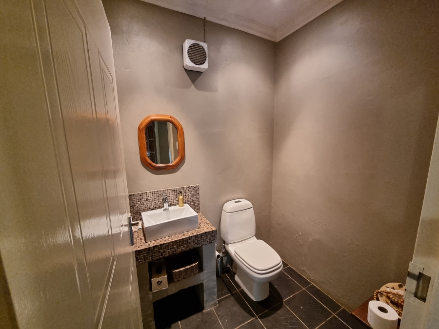 7 Bedroom Property for Sale in Henley on Klip Gauteng