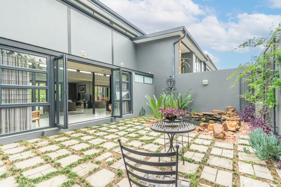 6 Bedroom Property for Sale in Chartwell Gauteng