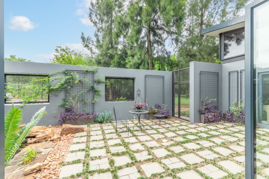 6 Bedroom Property for Sale in Chartwell Gauteng