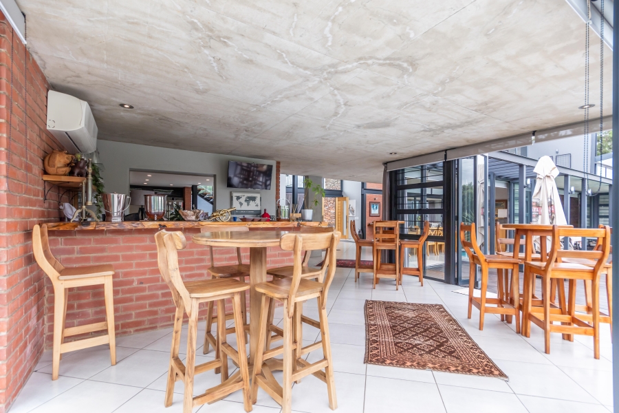 6 Bedroom Property for Sale in Chartwell Gauteng