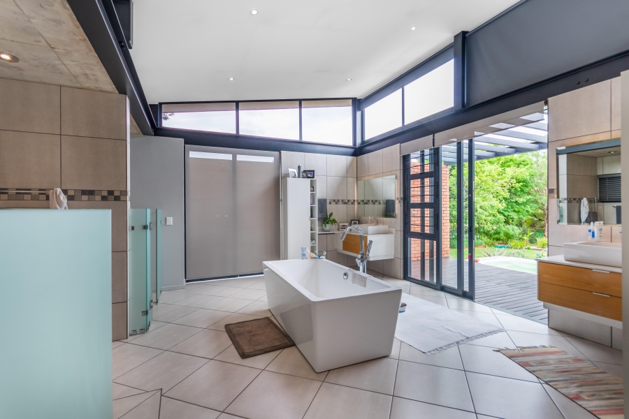 6 Bedroom Property for Sale in Chartwell Gauteng