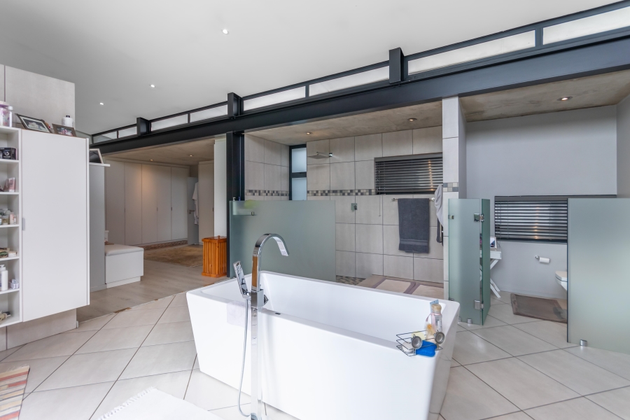 6 Bedroom Property for Sale in Chartwell Gauteng