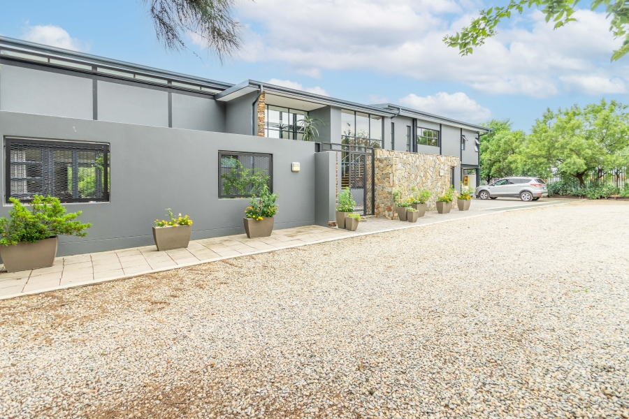 6 Bedroom Property for Sale in Chartwell Gauteng