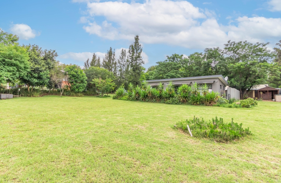 6 Bedroom Property for Sale in Chartwell Gauteng