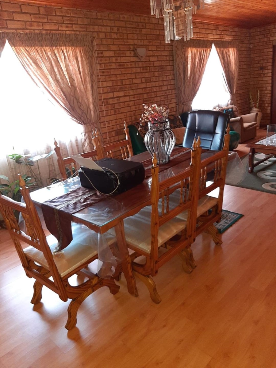 4 Bedroom Property for Sale in Laudium Gauteng