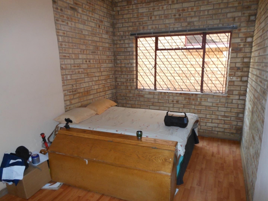 4 Bedroom Property for Sale in Laudium Gauteng