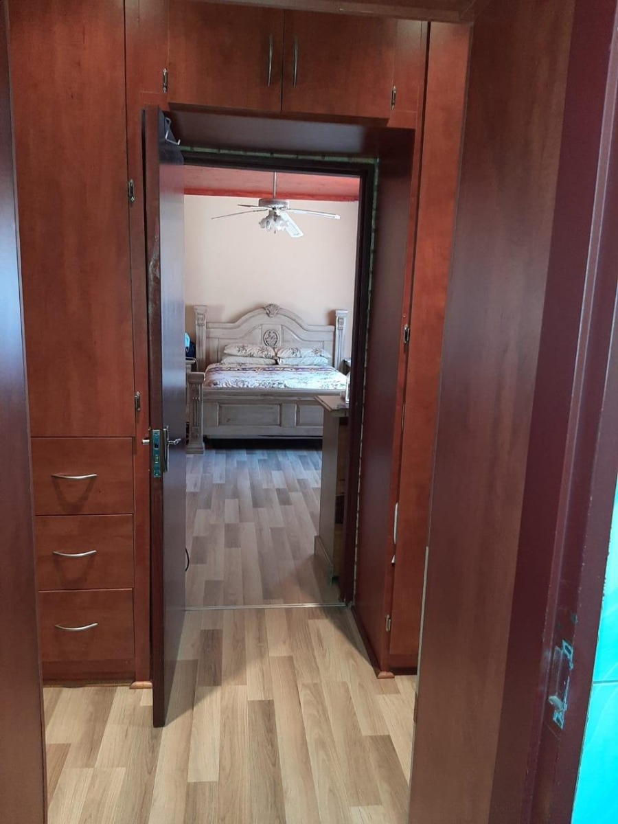 4 Bedroom Property for Sale in Laudium Gauteng