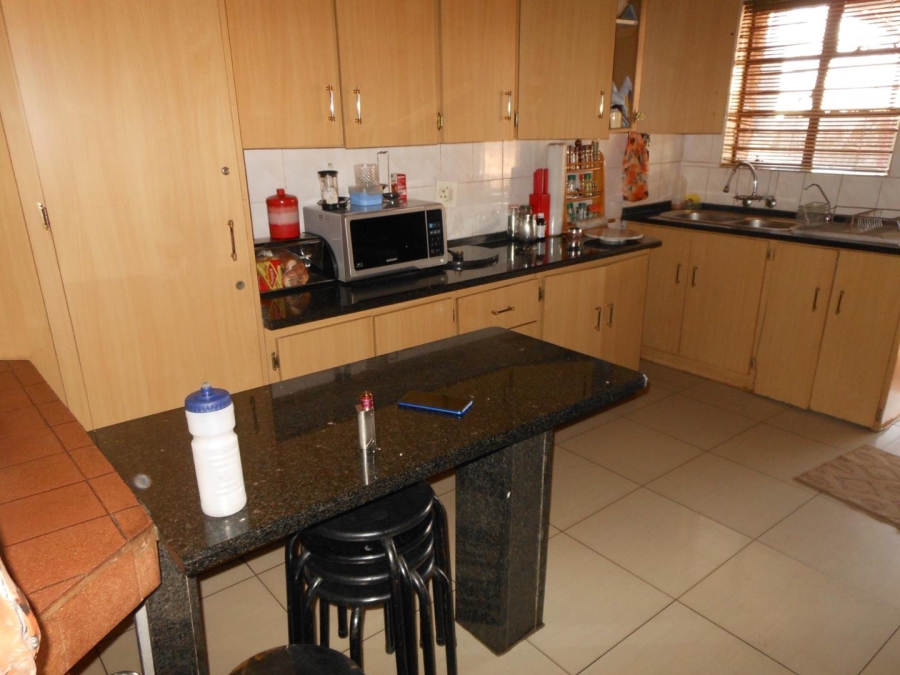 4 Bedroom Property for Sale in Laudium Gauteng