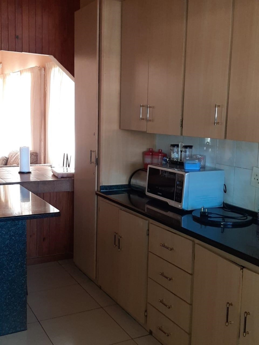 4 Bedroom Property for Sale in Laudium Gauteng