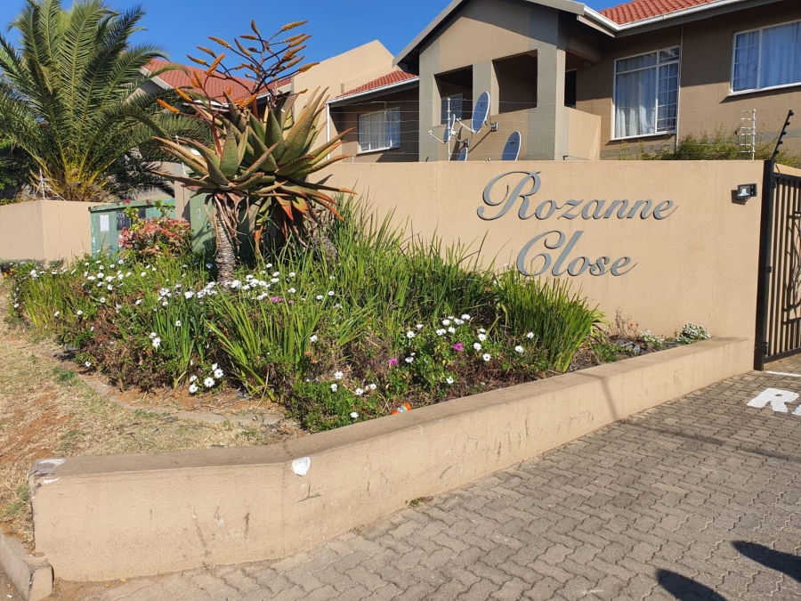 2 Bedroom Property for Sale in Nimrod Park Gauteng