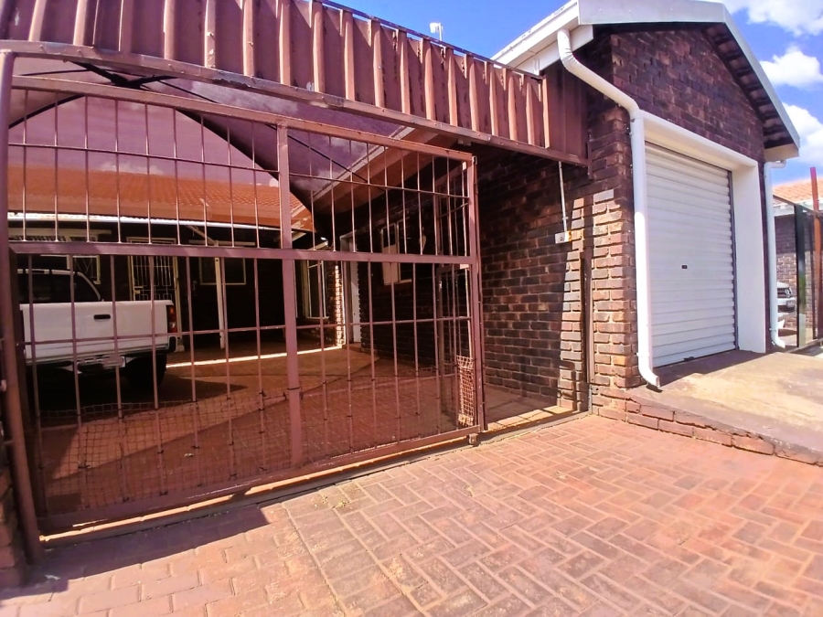 2 Bedroom Property for Sale in Duncanville Gauteng