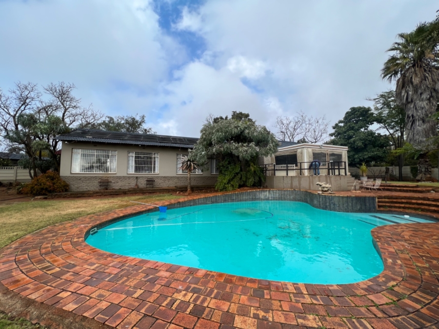 20 Bedroom Property for Sale in Hekpoort Gauteng