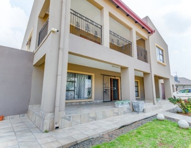 4 Bedroom Property for Sale in Geluksdal Gauteng
