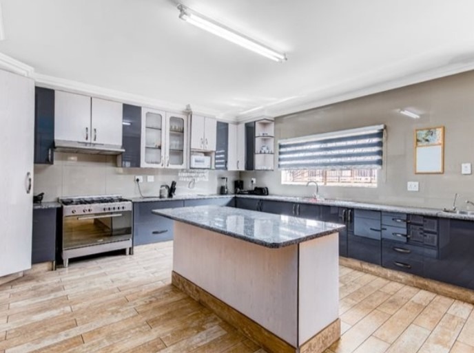 4 Bedroom Property for Sale in Geluksdal Gauteng