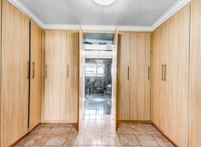 4 Bedroom Property for Sale in Geluksdal Gauteng