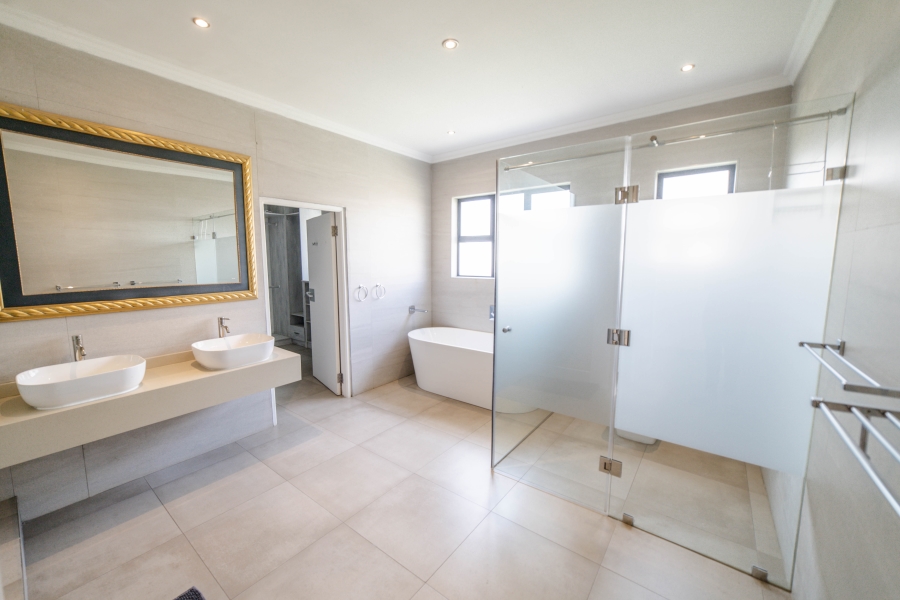 5 Bedroom Property for Sale in Steyn City Gauteng