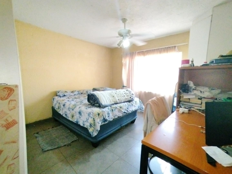 2 Bedroom Property for Sale in Die Hoewes Gauteng