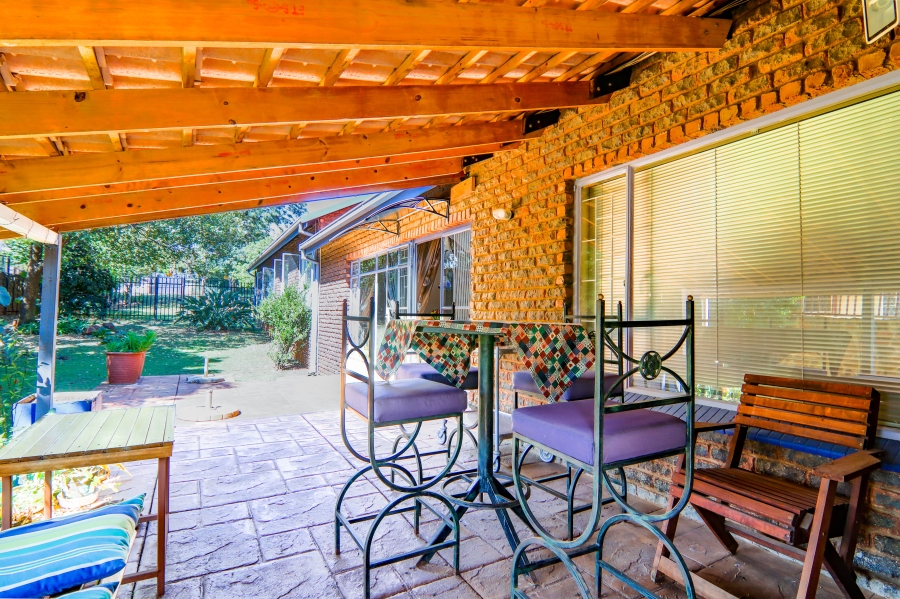 3 Bedroom Property for Sale in Garsfontein Gauteng