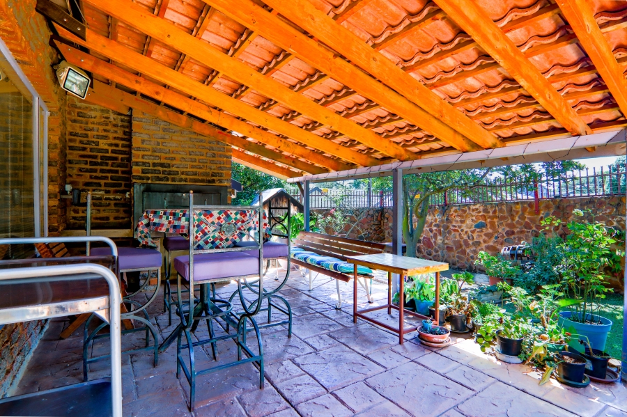 3 Bedroom Property for Sale in Garsfontein Gauteng