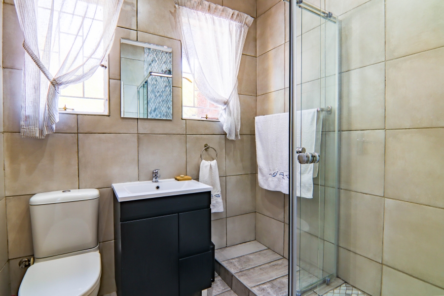 3 Bedroom Property for Sale in Garsfontein Gauteng