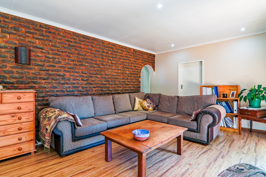 3 Bedroom Property for Sale in Garsfontein Gauteng