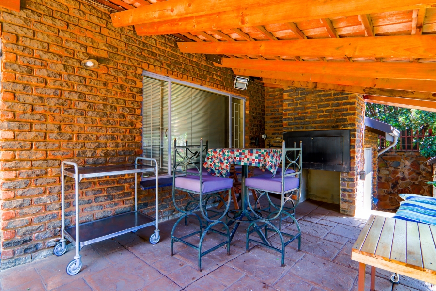 3 Bedroom Property for Sale in Garsfontein Gauteng