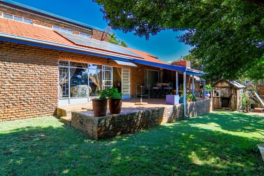 3 Bedroom Property for Sale in Garsfontein Gauteng