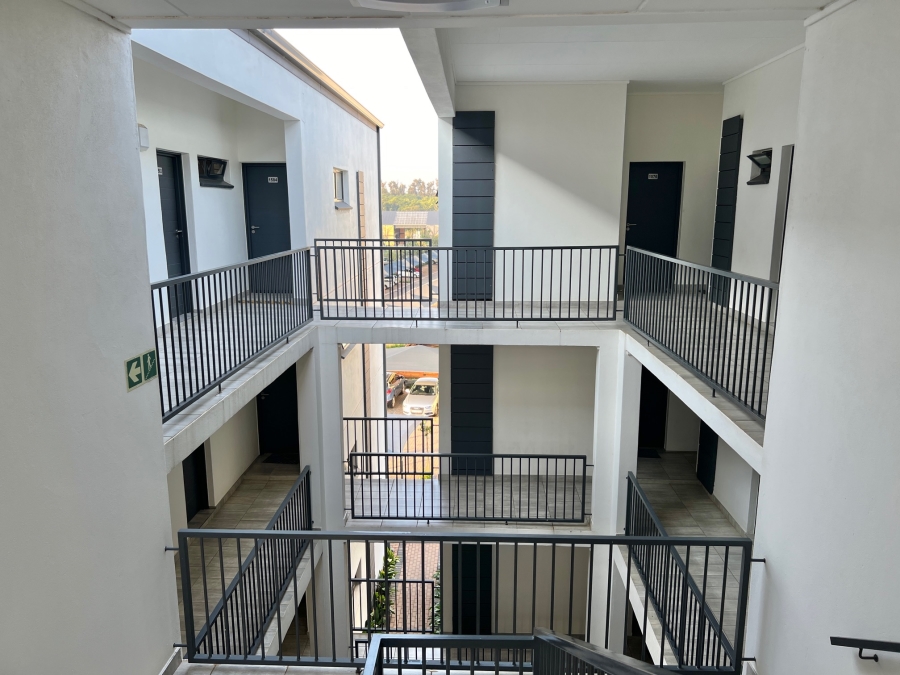 1 Bedroom Property for Sale in Greencreek Lifestyle Estate Gauteng