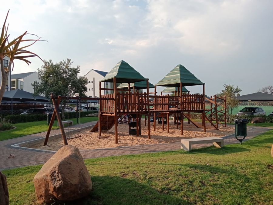 1 Bedroom Property for Sale in Greencreek Lifestyle Estate Gauteng