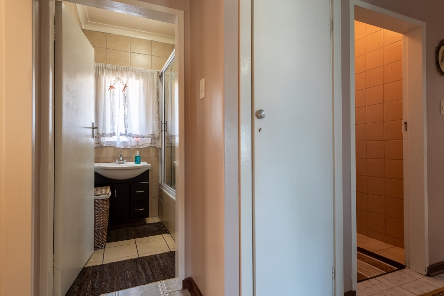 3 Bedroom Property for Sale in Roseacre Gauteng