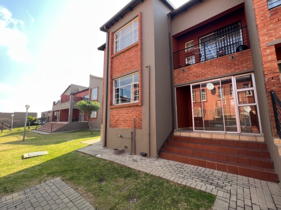 1 Bedroom Property for Sale in Laser Park Gauteng
