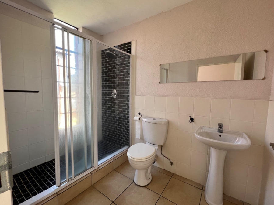 1 Bedroom Property for Sale in Laser Park Gauteng