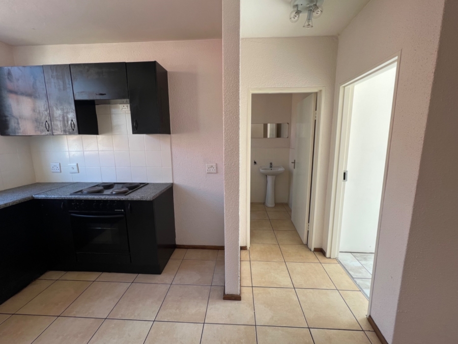 1 Bedroom Property for Sale in Laser Park Gauteng